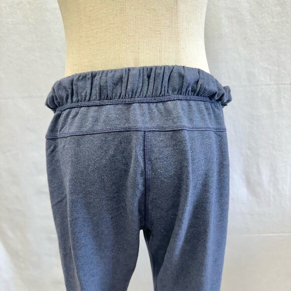 Lululemon Serenity Pant in Heathered Cadet Blue size 8 mid rise - Picture 8 of 15